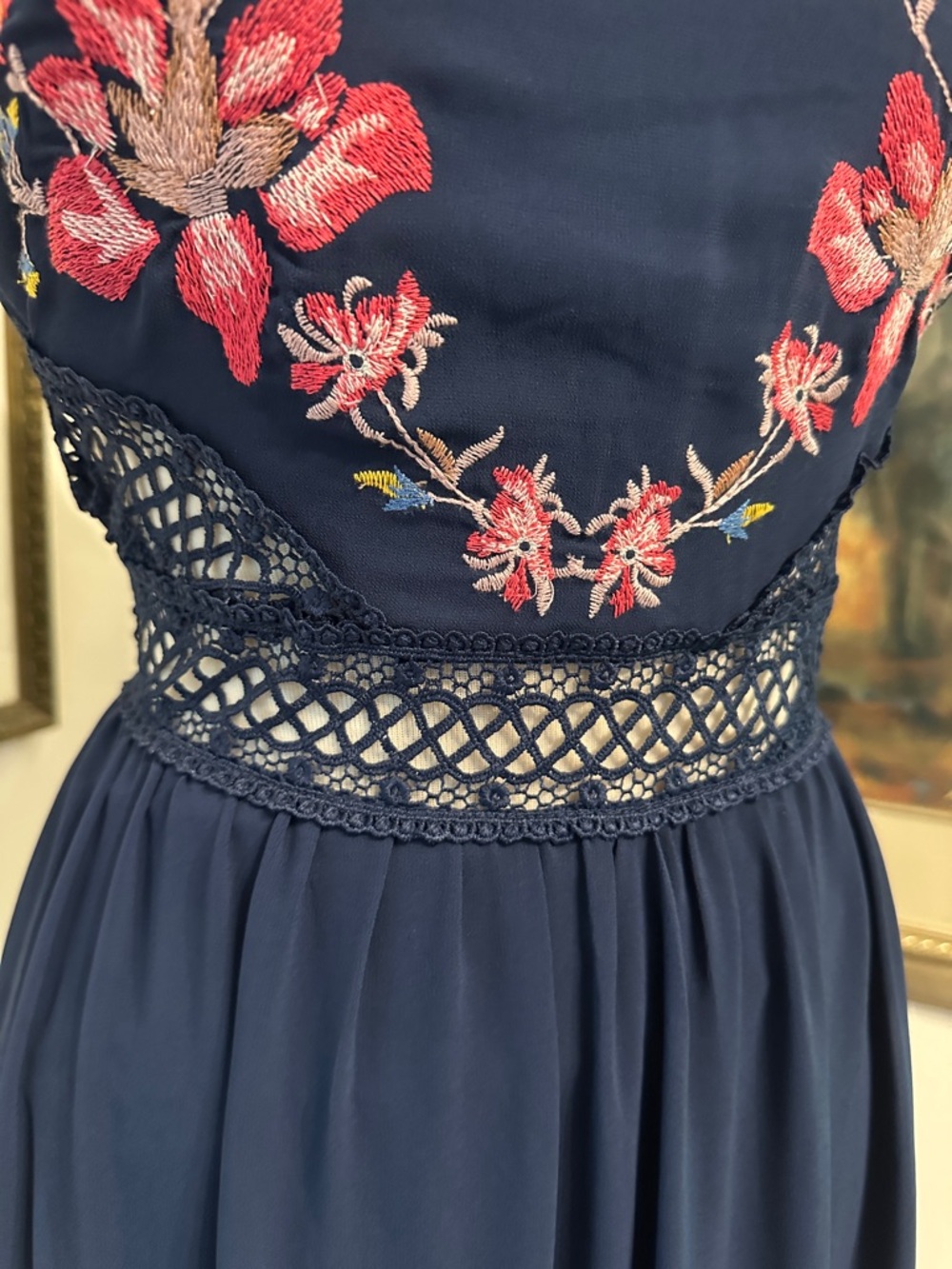 NWT Soieblu Navy Floral/Lace Embroidered Halter Maxi Dress w/Adj Straps -Large - Picture 4 of 15